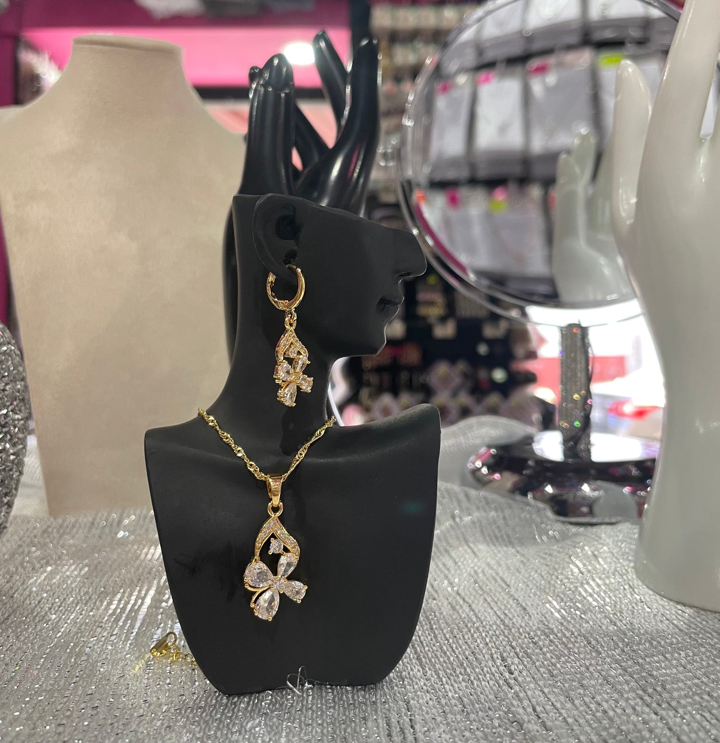 Juego de Collar dorado con dije - Bling Bling