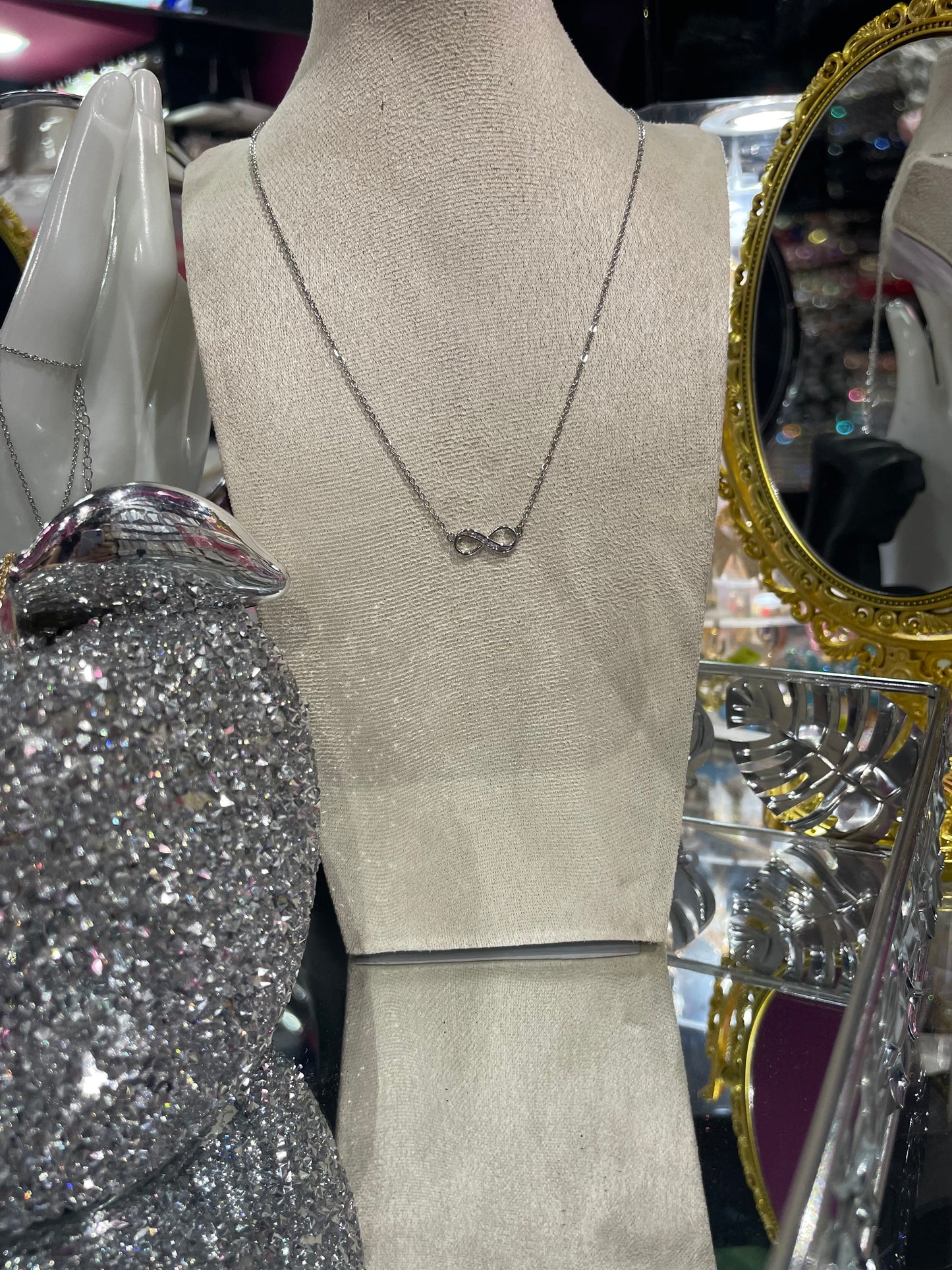 Collar de Zirconia con dije de Infinito - Bling Bling