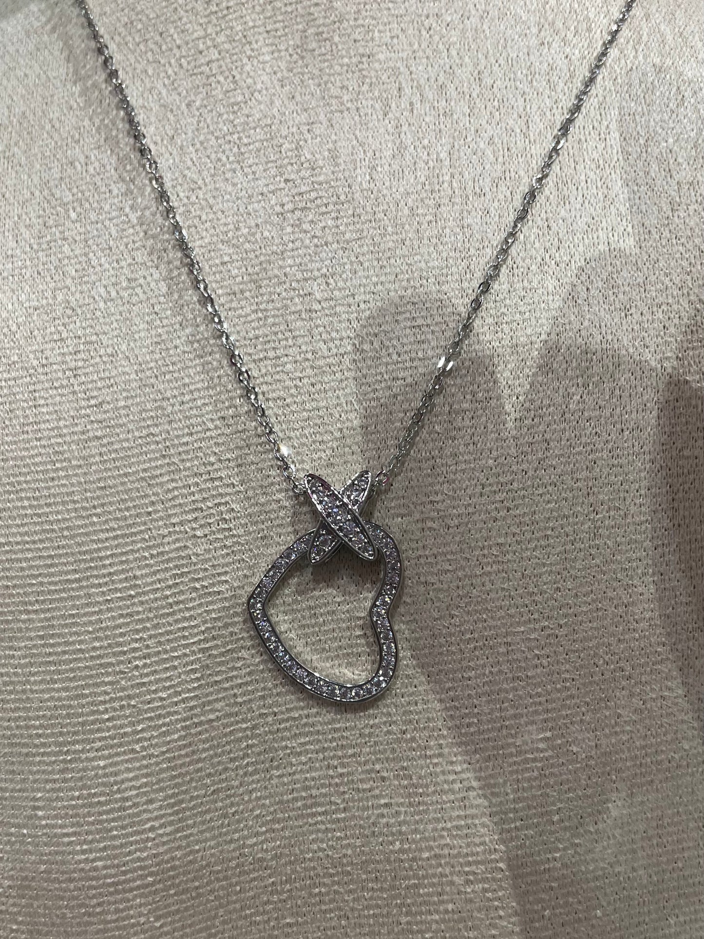 Collar de zirconia con dije de Corazón colgando de Lado - Bling Bling