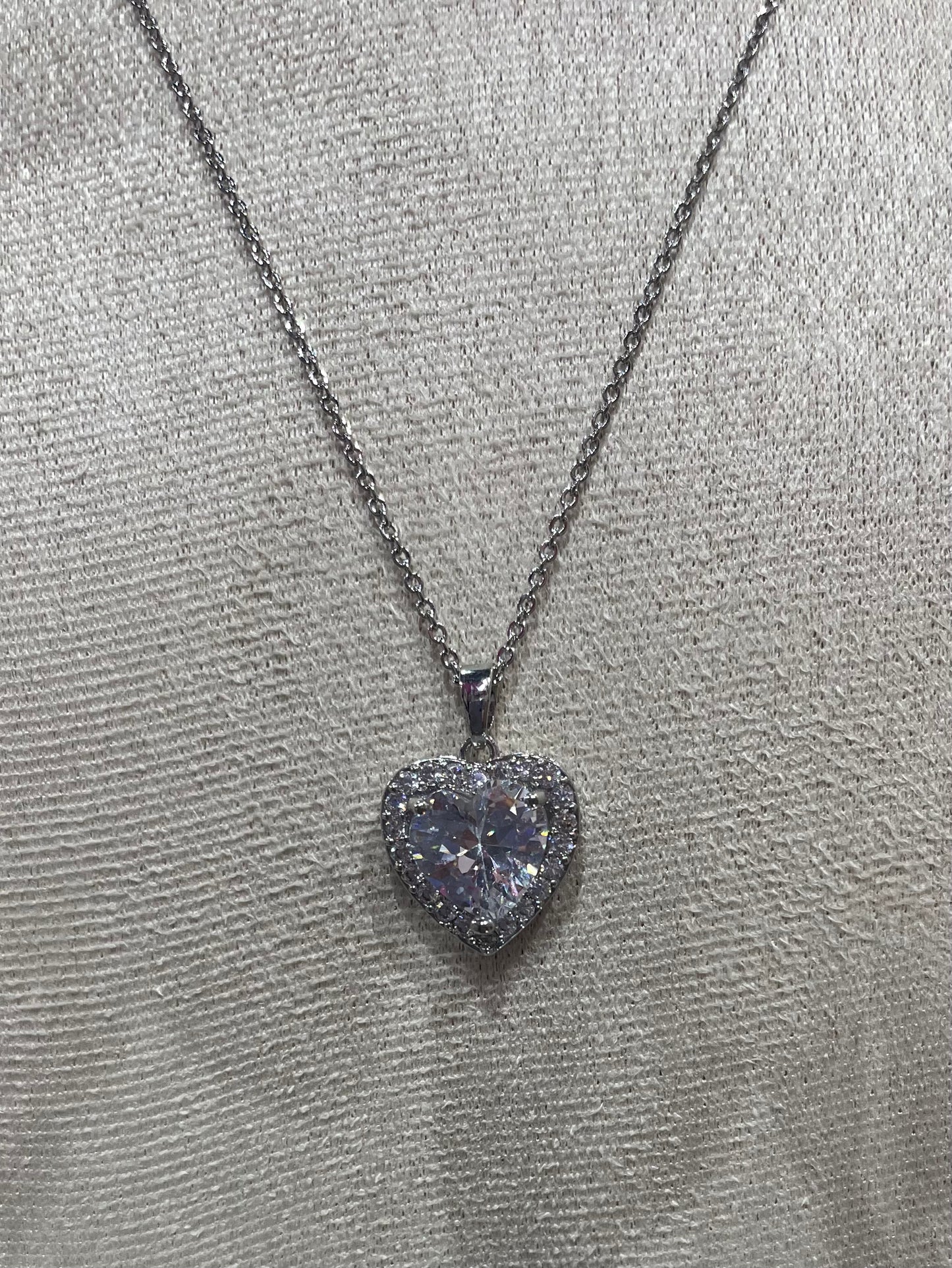 Collar de Zirconia con dije de Corazón y Piedra Grande - Bling Bling