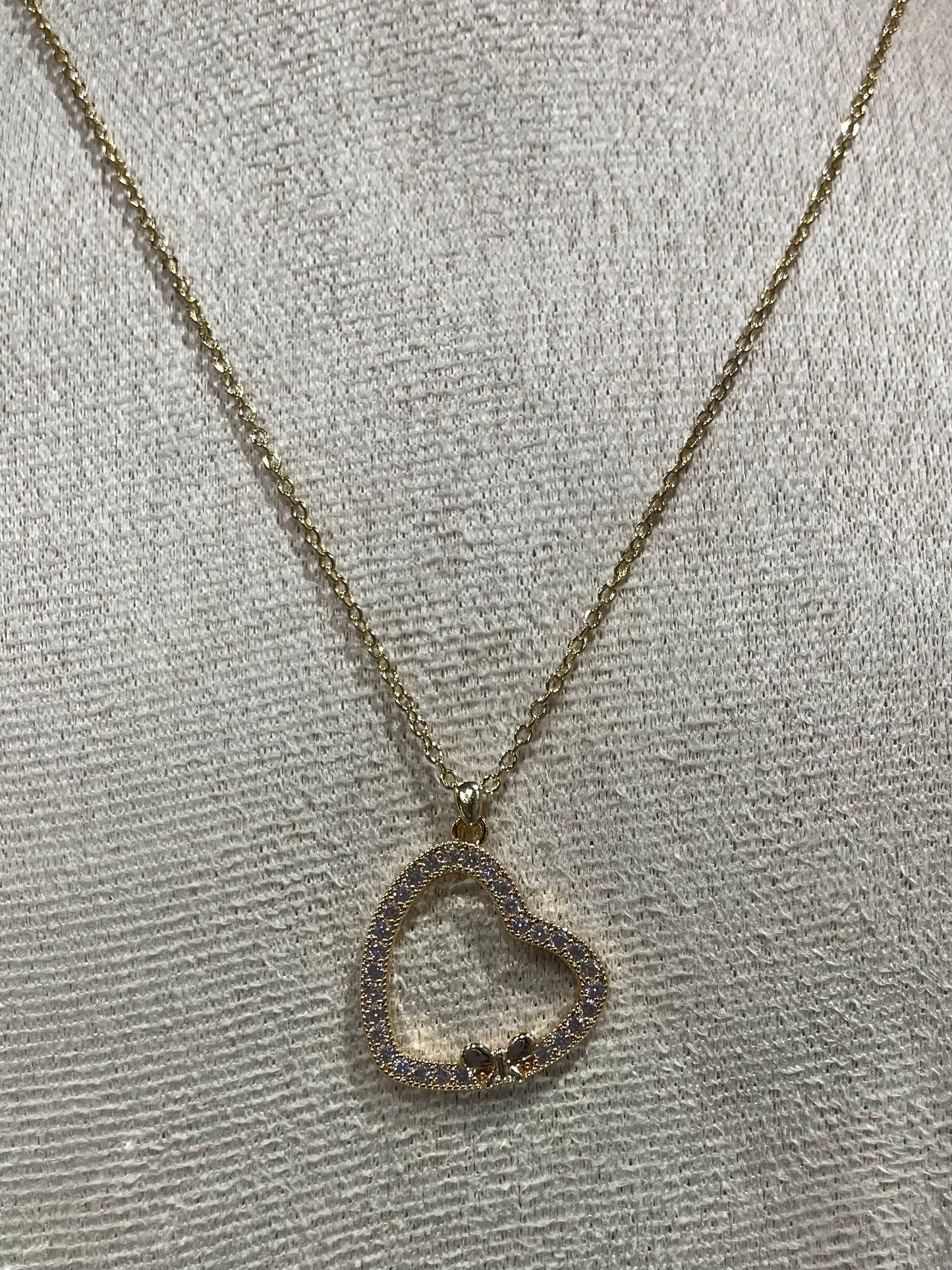 Collar de Zirconia con dije de Corazón Colgante en Dorado - Bling Bling