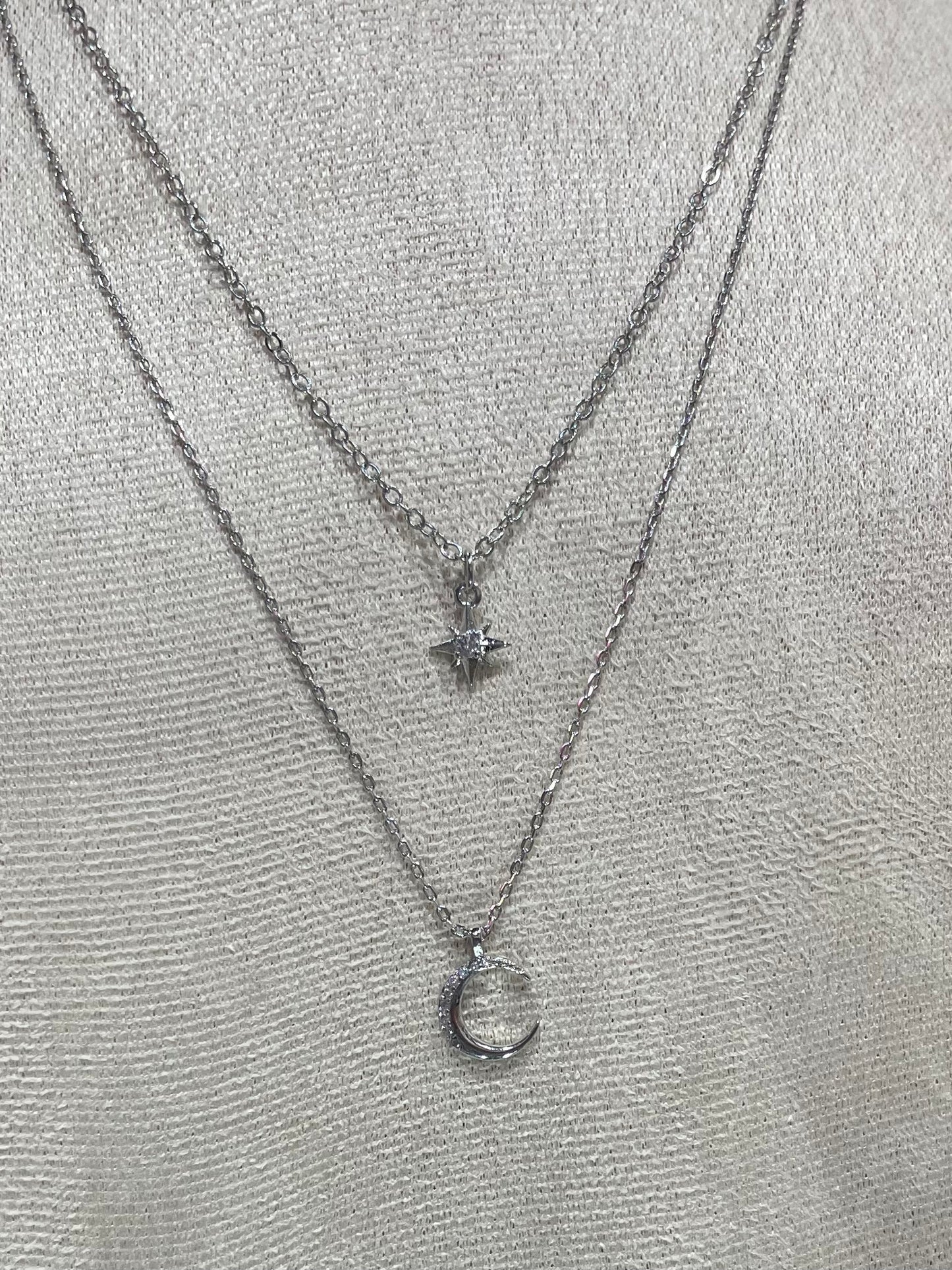 Collar de Zirconia con doble cadena y dije de Luna con Estrella - Bling Bling