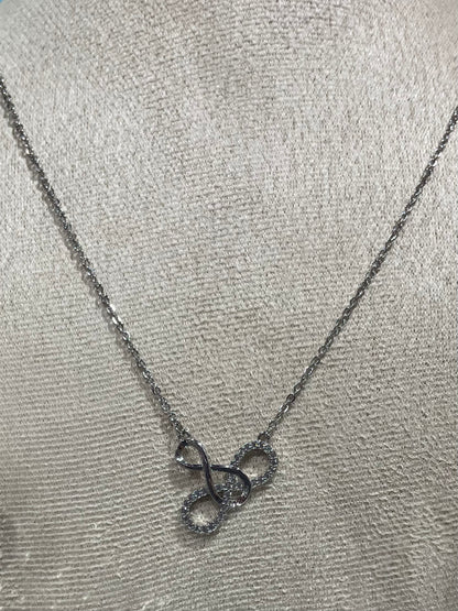 Collar de Zirconia con dijes de Infinitos entrelazados - Bling Bling
