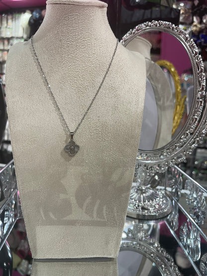 Collar Tipo Van Cleef en Acero Inoxidable - Bling Bling