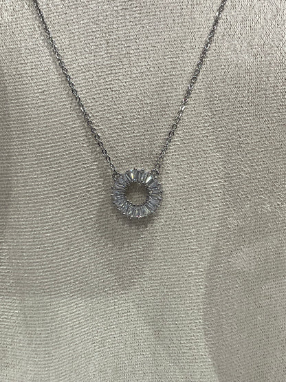 Collar de zirconia con dije de  forma Circular - Bling Bling