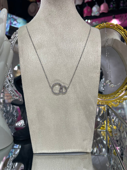 Collar de Zirconia con dije de dos figuras Circulares entrelazadas - Bling Bling