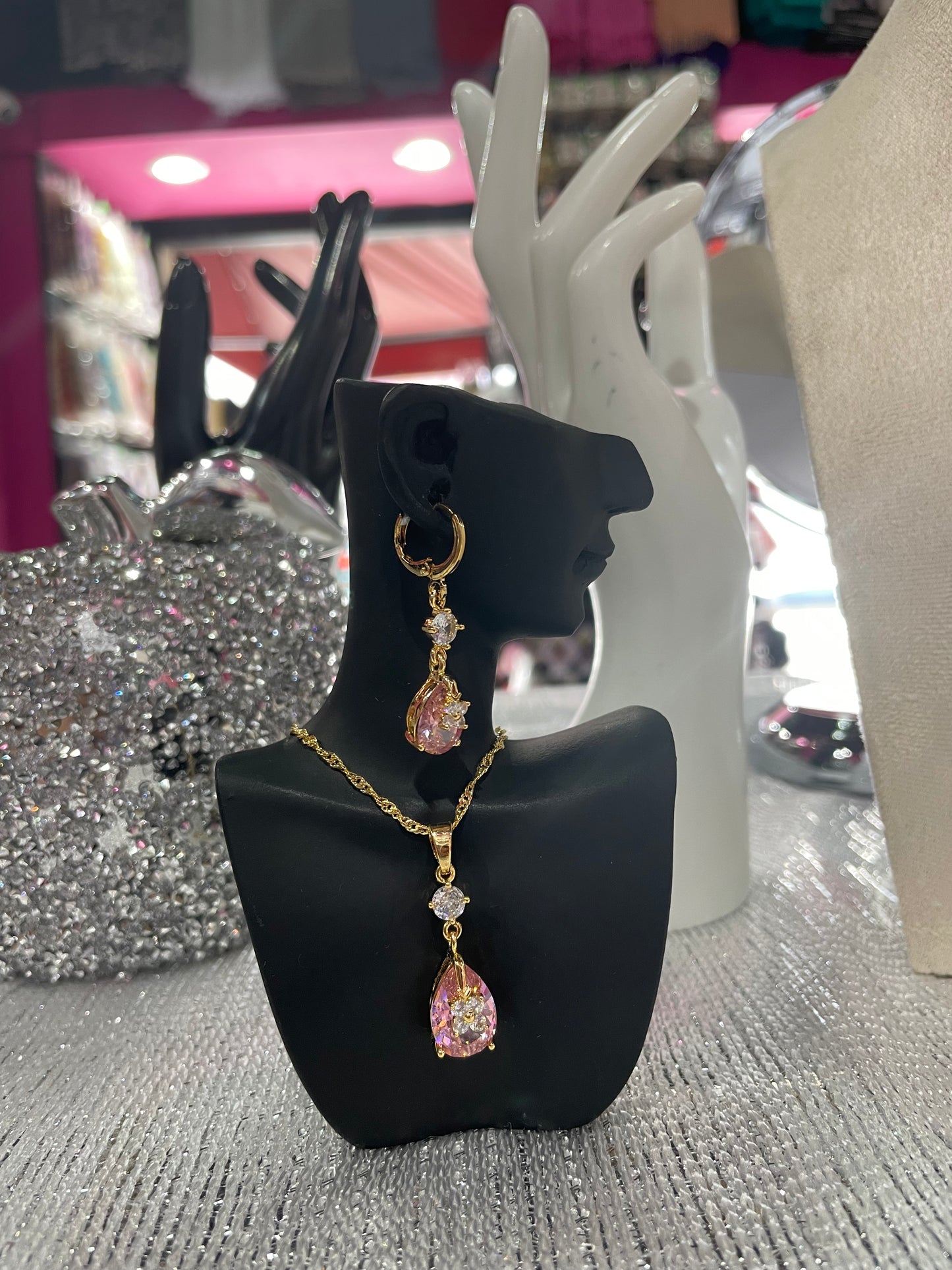 Juego de collar y aretes con dije en forma de Gota - Bling Bling